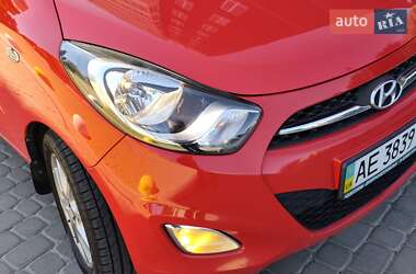 Хэтчбек Hyundai i10 2012 в 