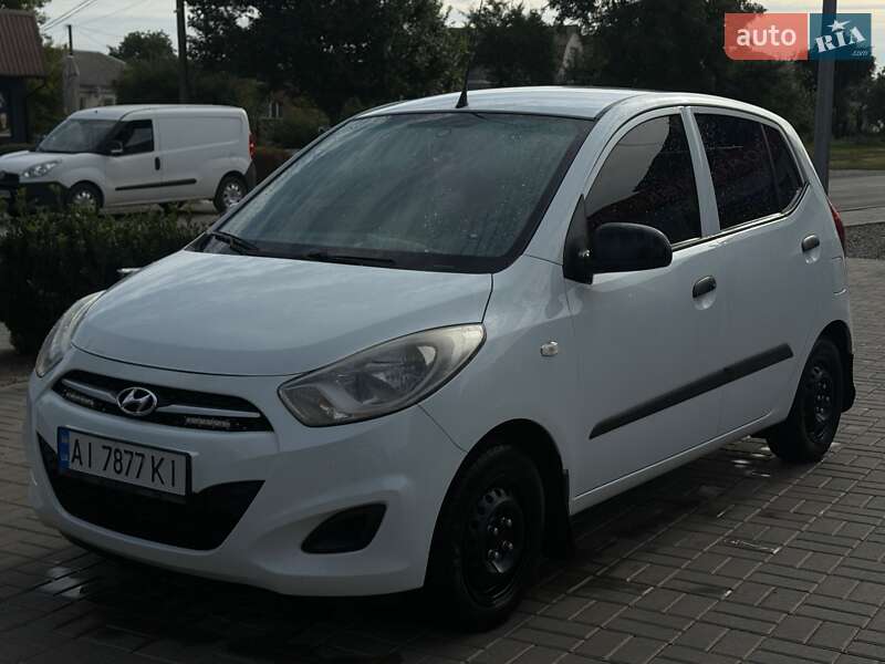 Хэтчбек Hyundai i10 2011 в Переяславе