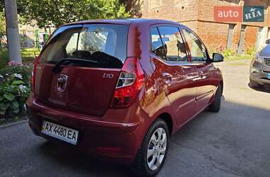 Хэтчбек Hyundai i10 2013 в 