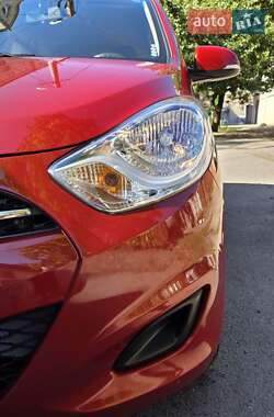Хэтчбек Hyundai i10 2013 в 