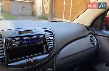 Хэтчбек Hyundai i10 2013 в 