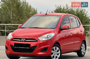 Хэтчбек Hyundai i10 2012 в 