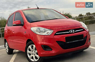 Хэтчбек Hyundai i10 2012 в 