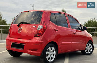 Хэтчбек Hyundai i10 2012 в 