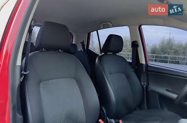 Хэтчбек Hyundai i10 2012 в 
