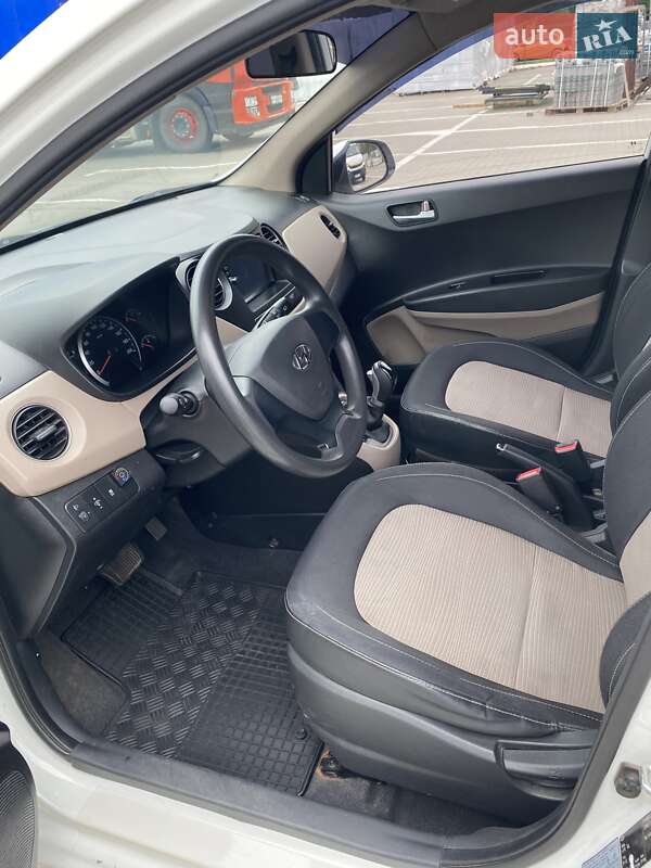 Хэтчбек Hyundai i10 2015 в Броварах