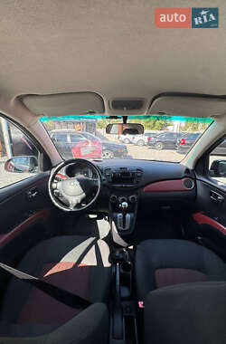 Хэтчбек Hyundai i10 2011 в 