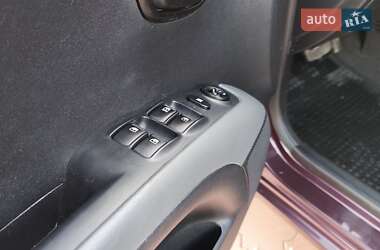 Хэтчбек Hyundai i10 2012 в 