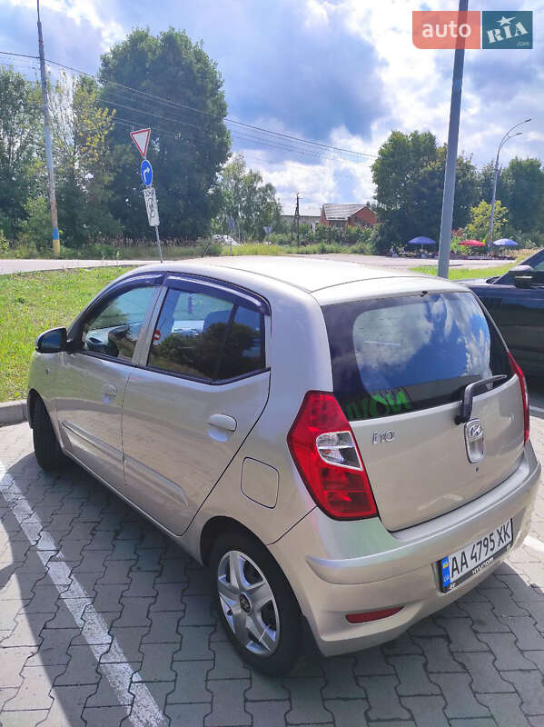 Хетчбек Hyundai i10 2013 в Києві