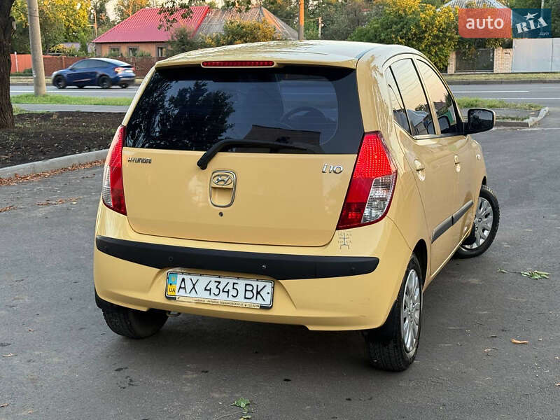 Хэтчбек Hyundai i10 2009 в Харькове