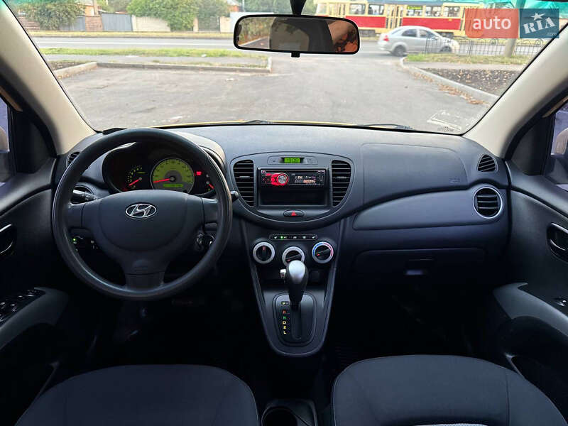 Хэтчбек Hyundai i10 2009 в Харькове
