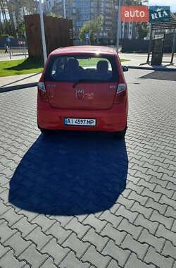 Хэтчбек Hyundai i10 2012 в 