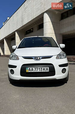 Хэтчбек Hyundai i10 2008 в 