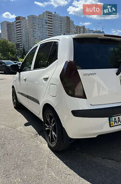Хэтчбек Hyundai i10 2008 в 