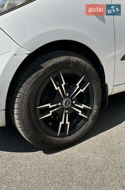 Хэтчбек Hyundai i10 2008 в 
