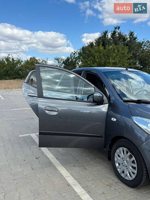 Хэтчбек Hyundai i10 2008 в Одессе
