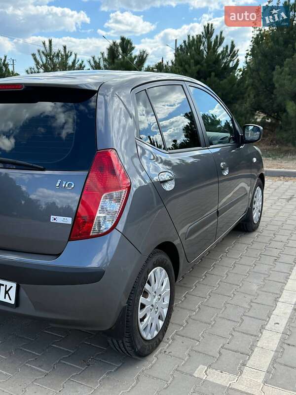 Хэтчбек Hyundai i10 2008 в Одессе