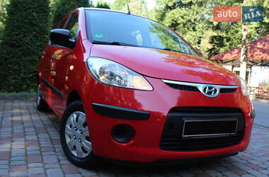 Хэтчбек Hyundai i10 2009 в 