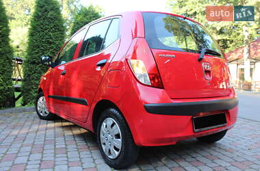 Хэтчбек Hyundai i10 2009 в 