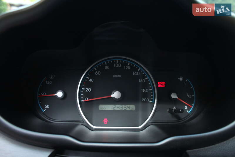 Хэтчбек Hyundai i10 2009 в Трускавце