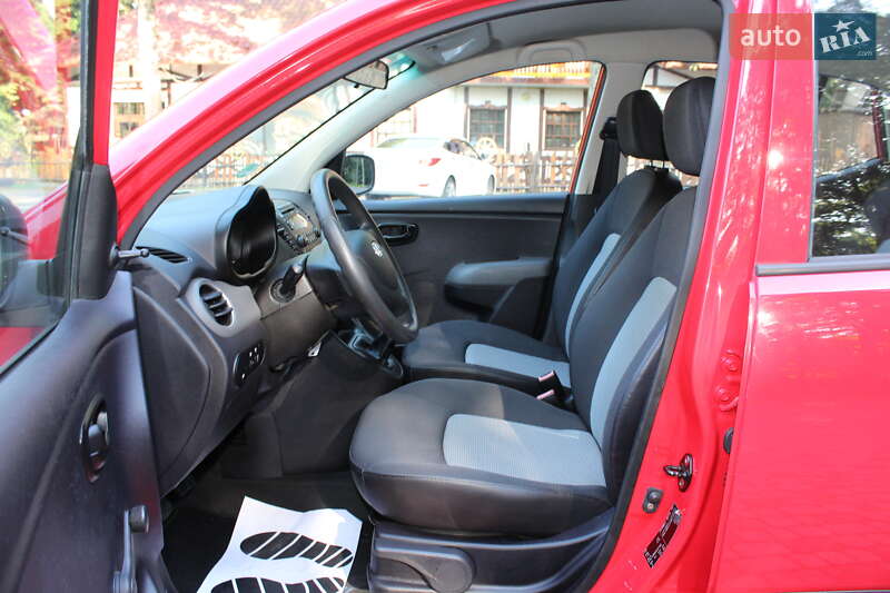Хэтчбек Hyundai i10 2009 в Трускавце