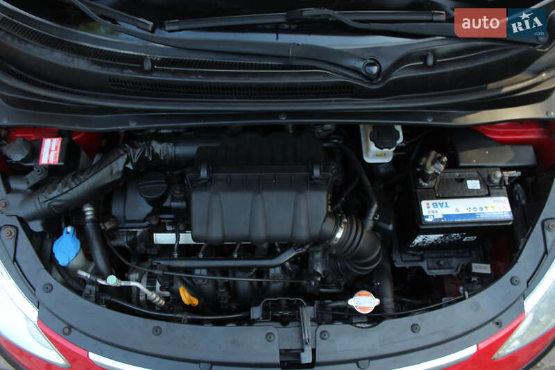 Хэтчбек Hyundai i10 2009 в Трускавце
