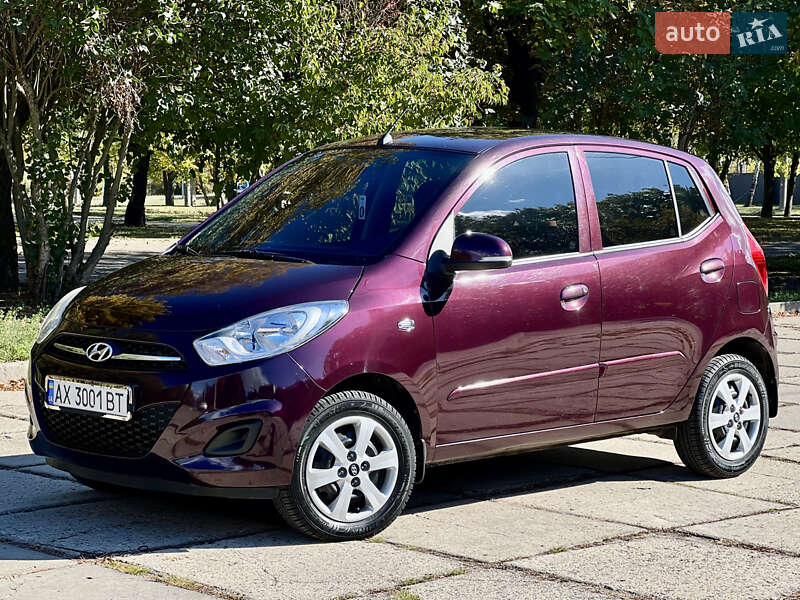 Хэтчбек Hyundai i10 2012 в Харькове