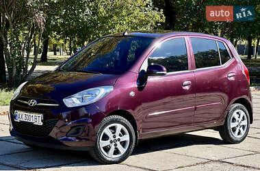 Хэтчбек Hyundai i10 2012 в 