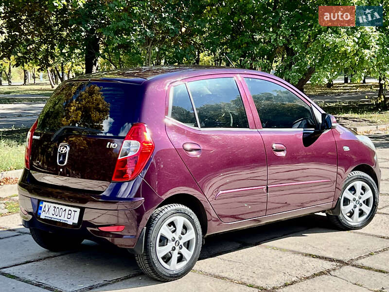 Хэтчбек Hyundai i10 2012 в Харькове