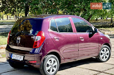 Хэтчбек Hyundai i10 2012 в 