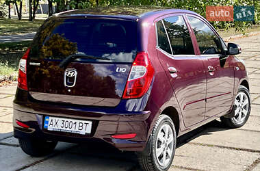 Хэтчбек Hyundai i10 2012 в 