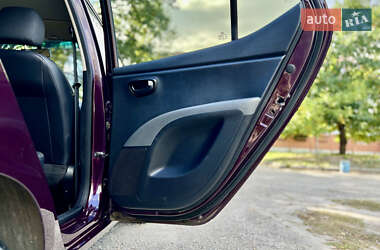 Хэтчбек Hyundai i10 2012 в 