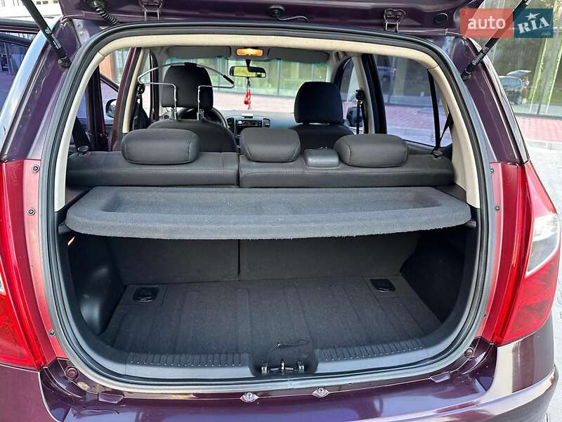Хэтчбек Hyundai i10 2011 в Ровно