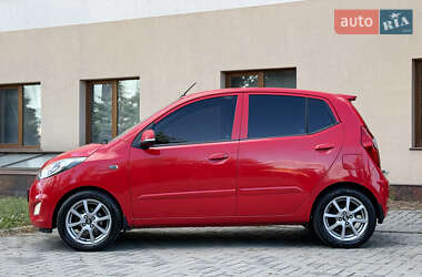 Хэтчбек Hyundai i10 2012 в 