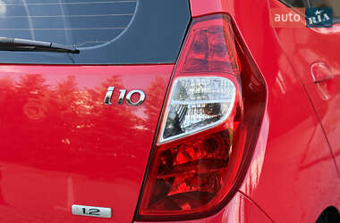 Хэтчбек Hyundai i10 2012 в 