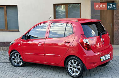 Хэтчбек Hyundai i10 2012 в 