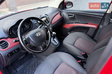 Хэтчбек Hyundai i10 2012 в 