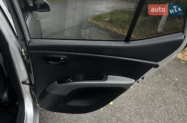 Хэтчбек Hyundai i10 2011 в 