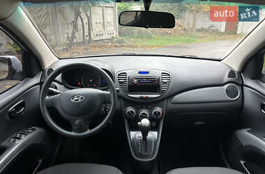Хэтчбек Hyundai i10 2011 в 