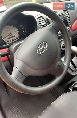 Хэтчбек Hyundai i10 2008 в 