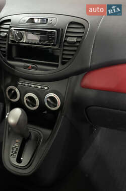 Хэтчбек Hyundai i10 2008 в 