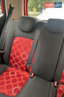Хэтчбек Hyundai i10 2008 в 