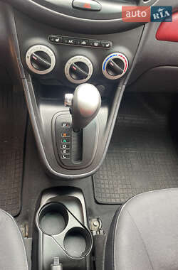 Хэтчбек Hyundai i10 2008 в 