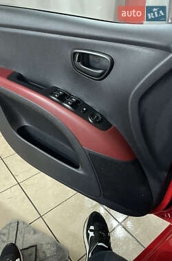 Хэтчбек Hyundai i10 2008 в 