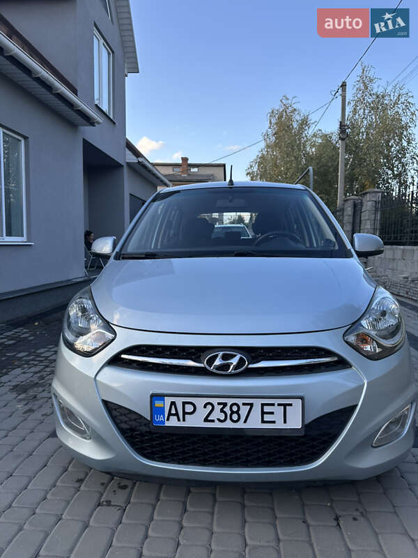 Хэтчбек Hyundai i10 2012 в Запорожье