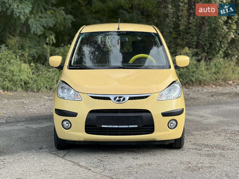 Хэтчбек Hyundai i10 2008 в Киеве