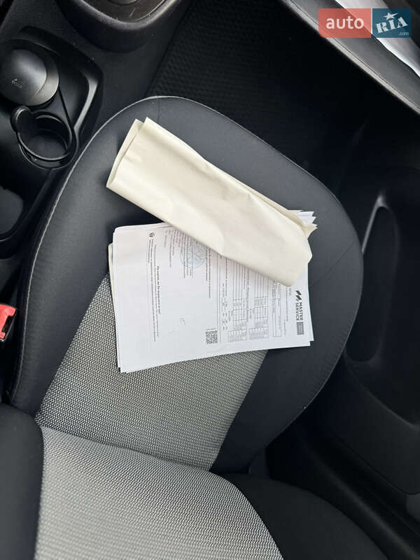 Хэтчбек Hyundai i10 2008 в Киеве