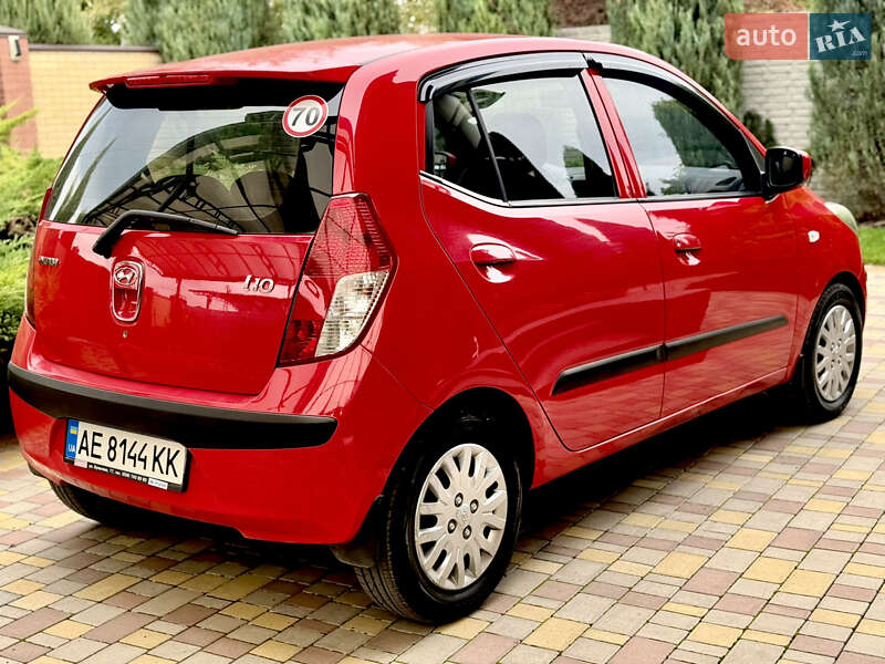 Хэтчбек Hyundai i10 2008 в Днепре
