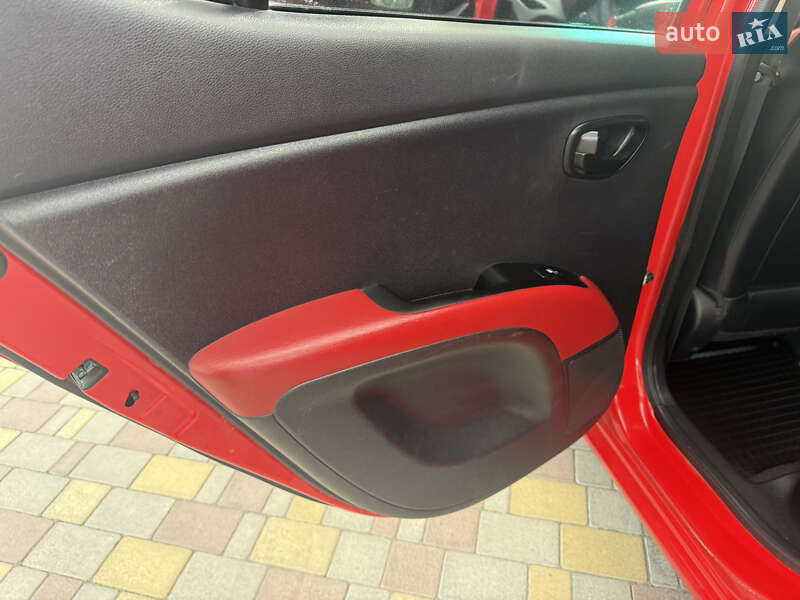 Хэтчбек Hyundai i10 2008 в Днепре