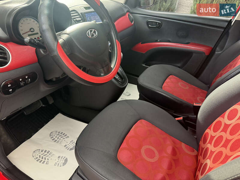 Хэтчбек Hyundai i10 2008 в Днепре